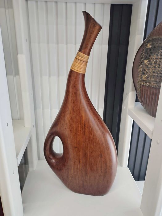 ваза. кувшин. полістоун