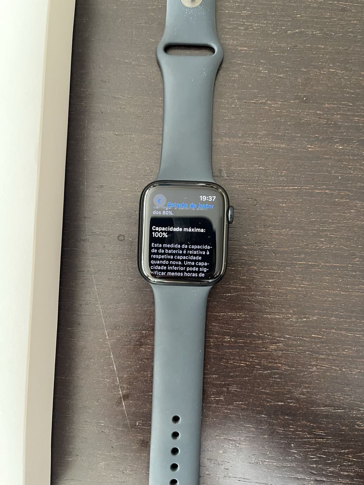 Apple Watch SE (Gen 2) 44mm Midnight GPS