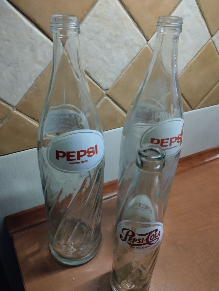 Sprzedam butelki od Pepsi z czasów PRL