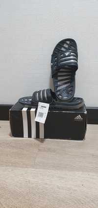 Продам тапочки Adidas размер на стопу 25-25,5 см