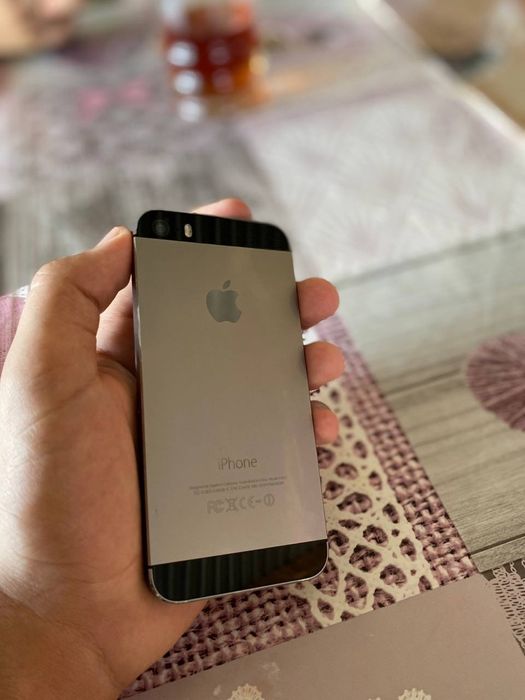 Продам iPhone 5s Срочно