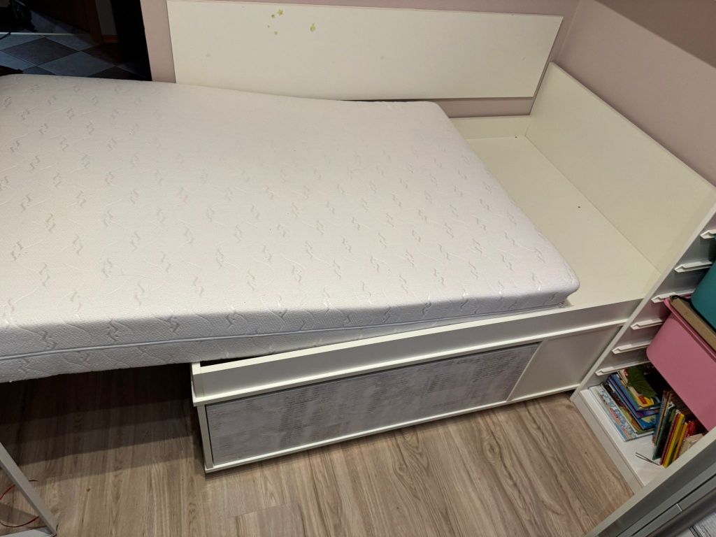 Łóżko dziecięce białe