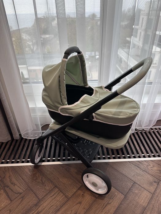 Коляска для кукол