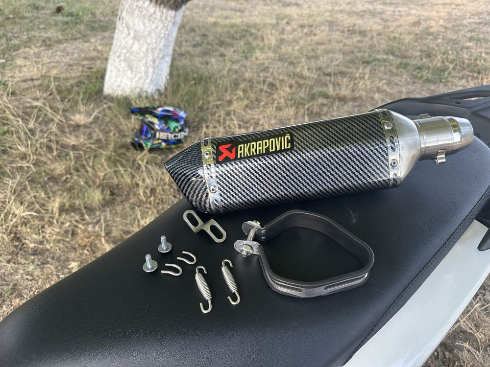 AKRAPOVIC акрапович новий