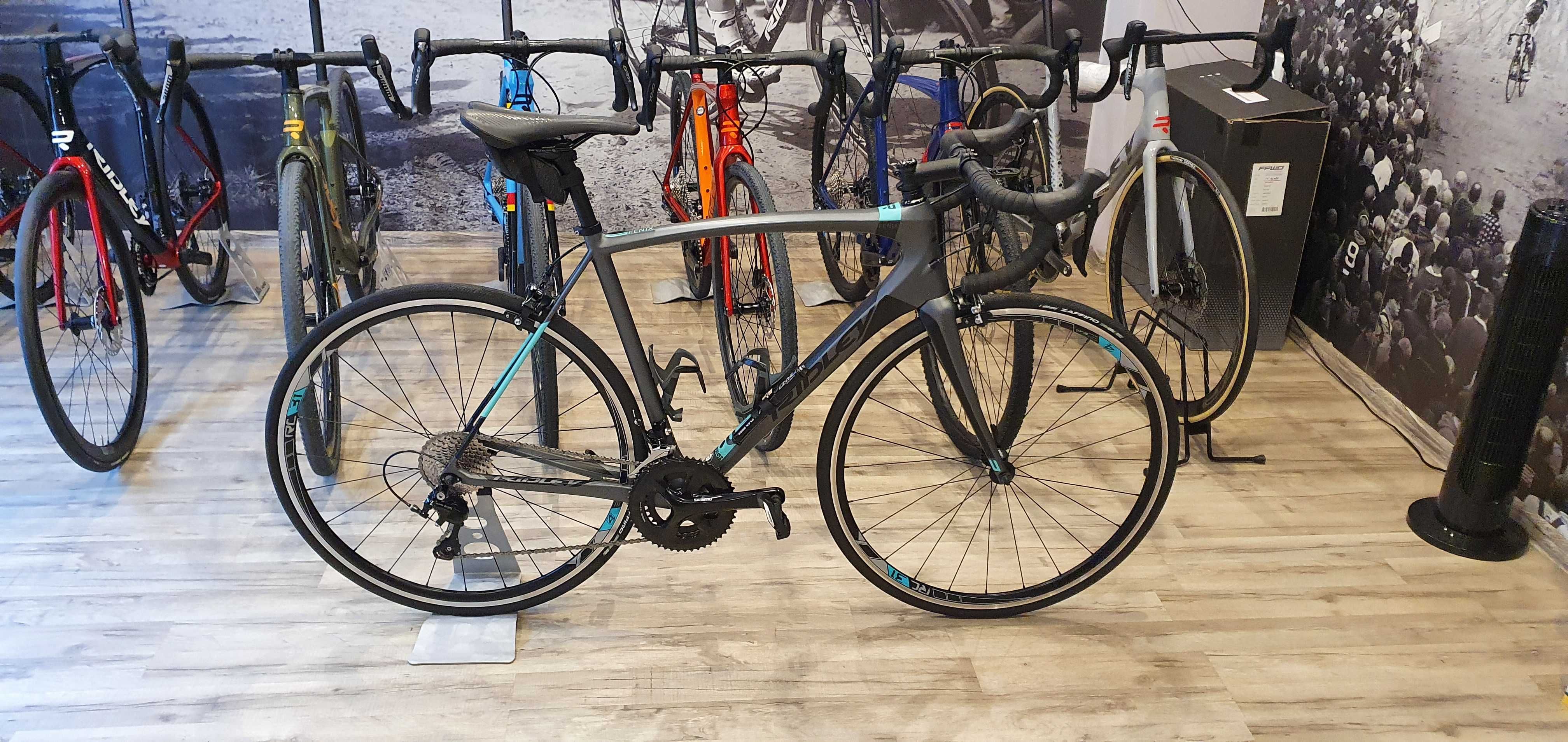 Rower szosowy RIDLEY FENIX C - 105 – kolor FEC-03BST