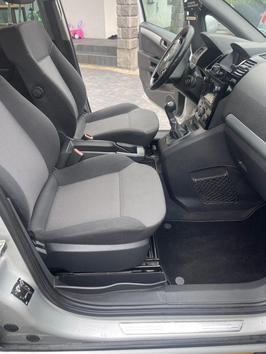 Opel Zafira 2010