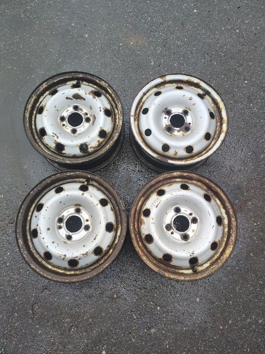 Продам диски на машину 14 Dacia/Renault