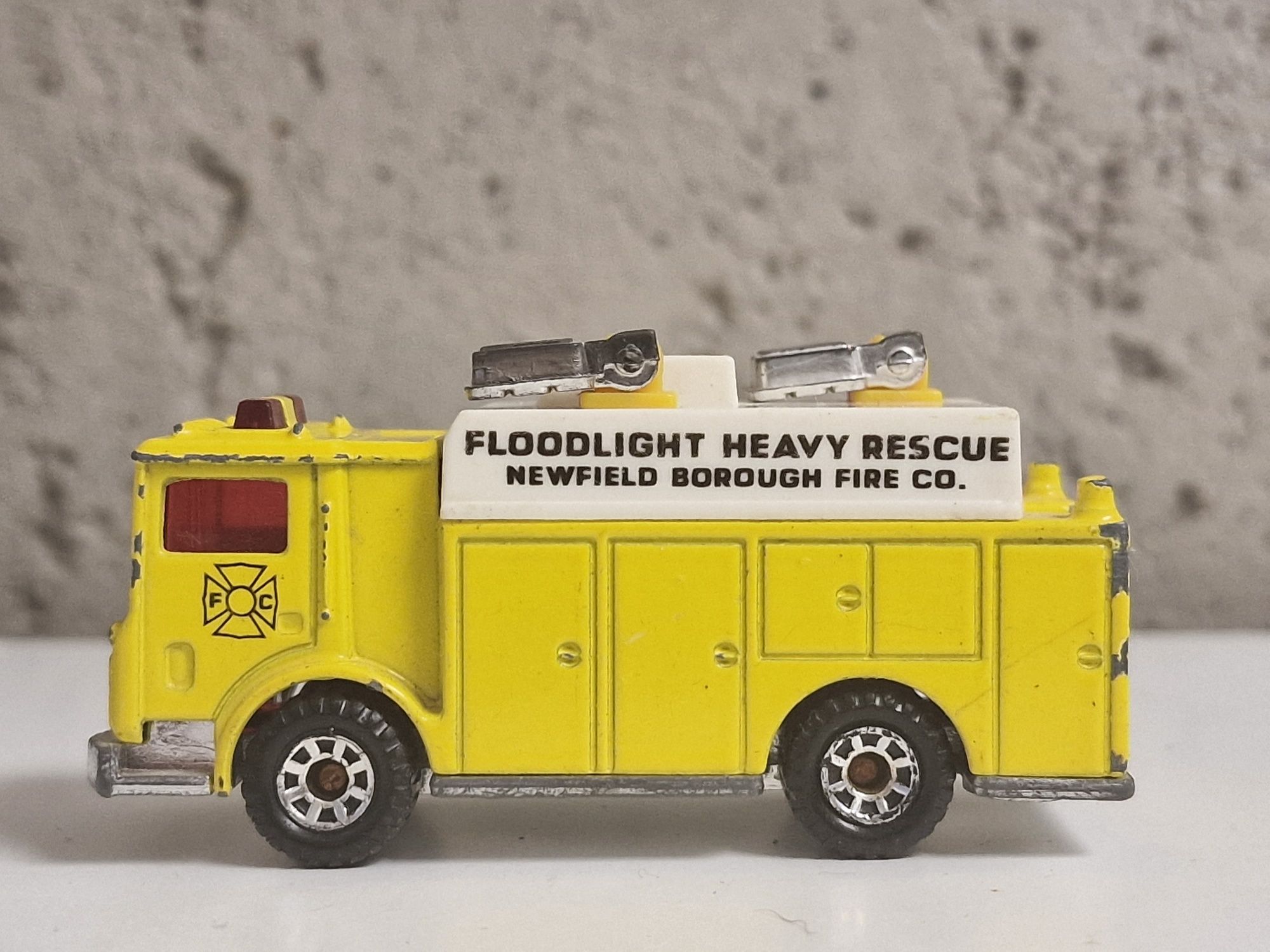 Matchbox Auxiliary Power Truck Rescue