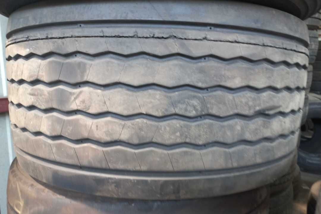 Шини 445/45 R19.5 на причіп МЕГА (Б/В, Німеччина)