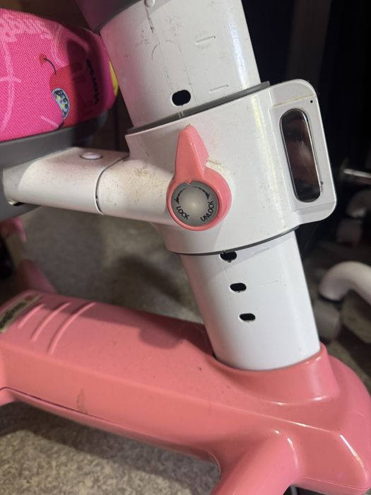 Стільці Mealux та парти