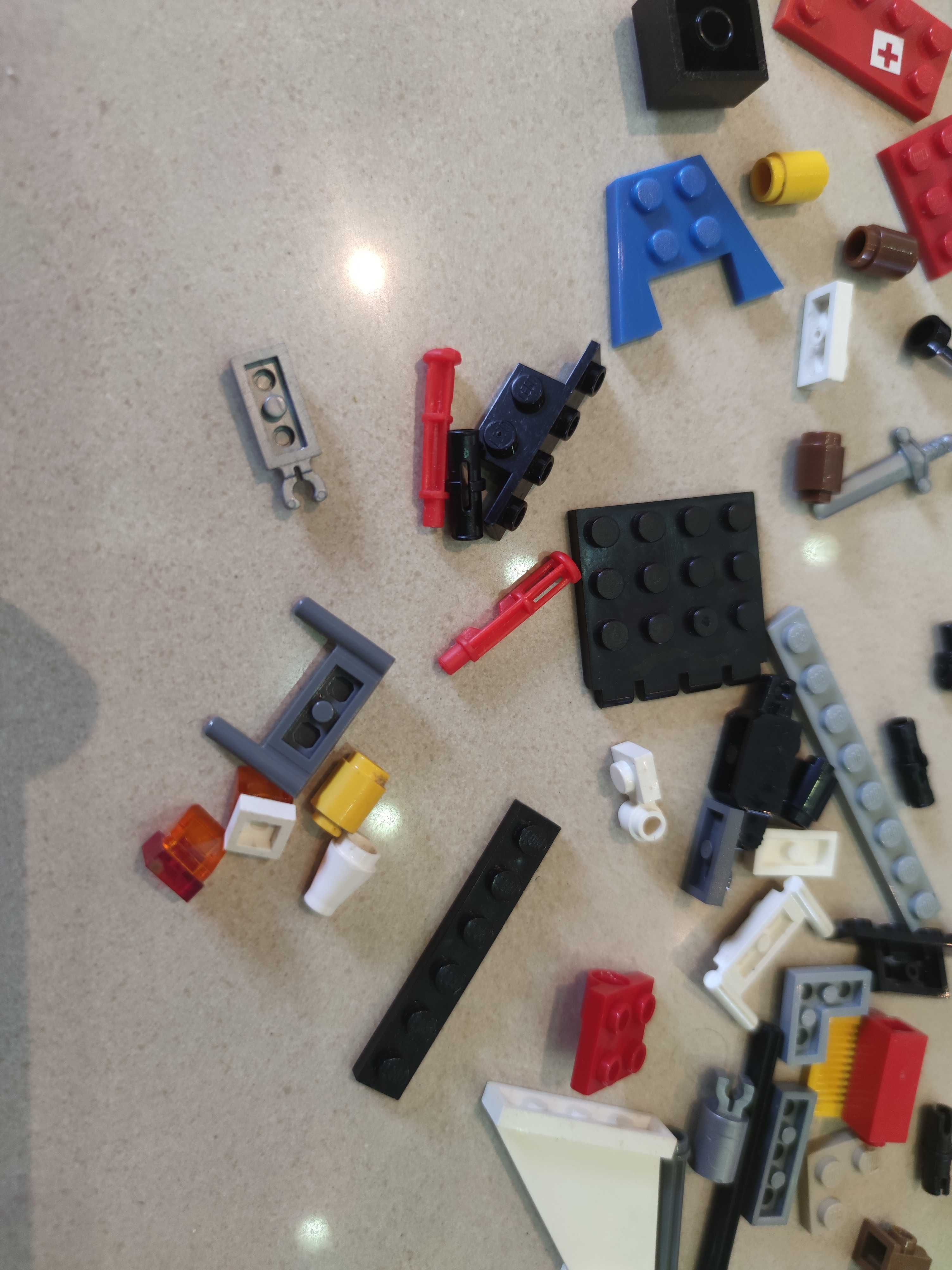 LEGO pojedyncze klocki z różnych zestawów