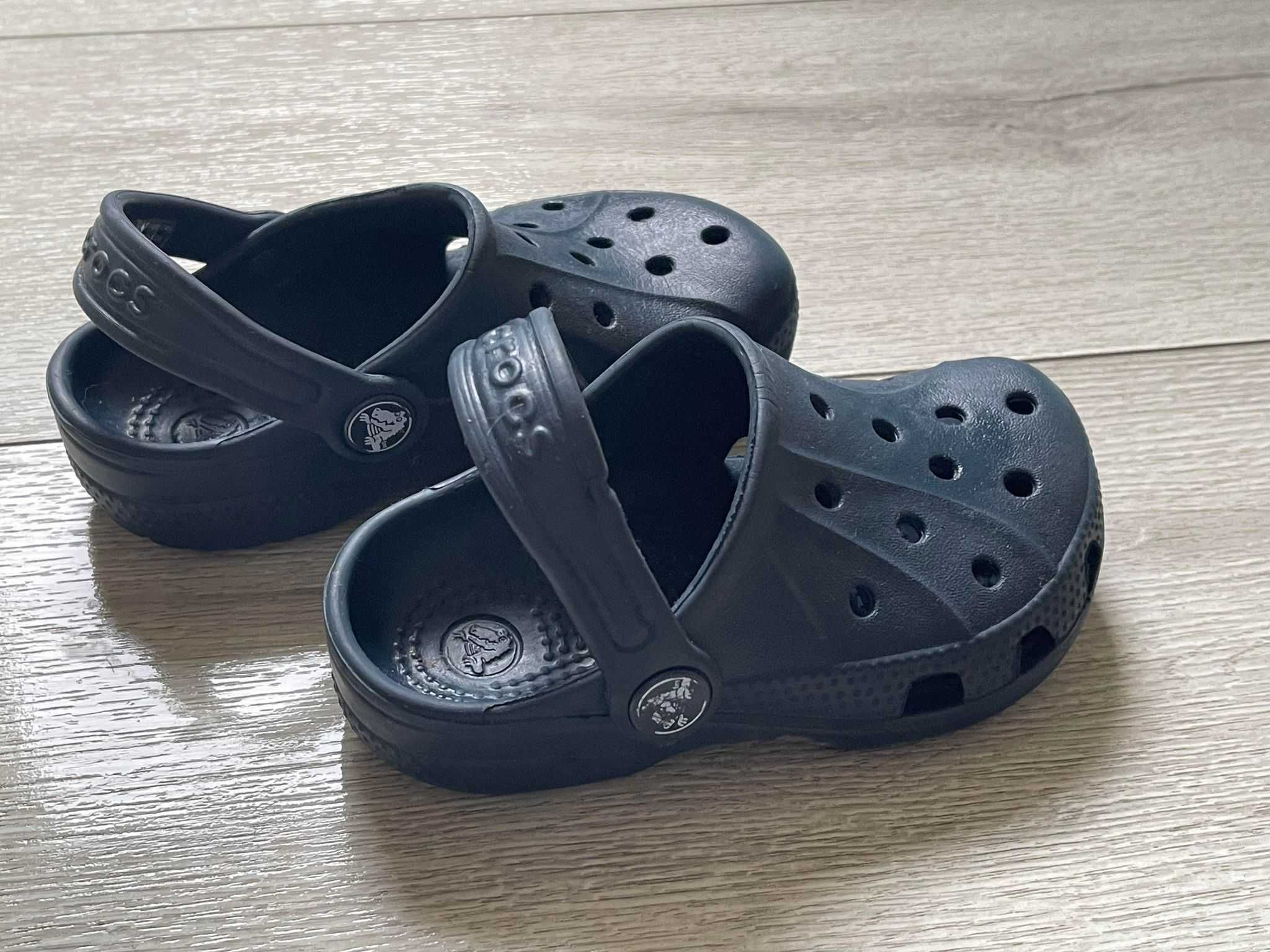 klapki Crocs 8/9