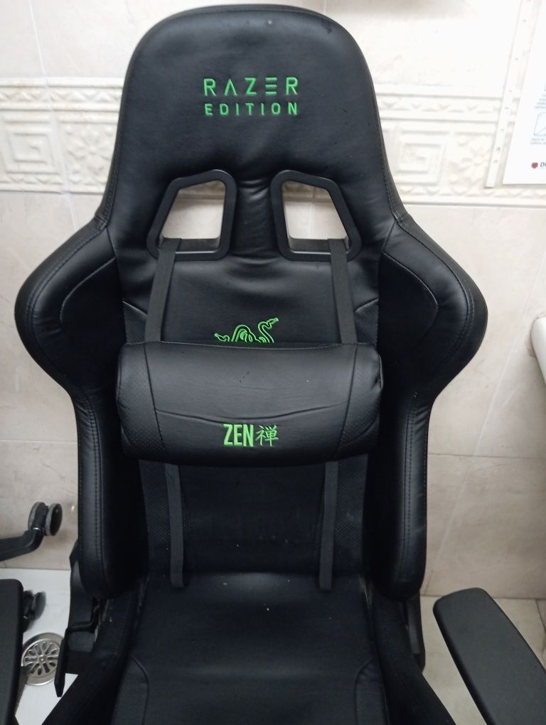 Cadeira gaming usada