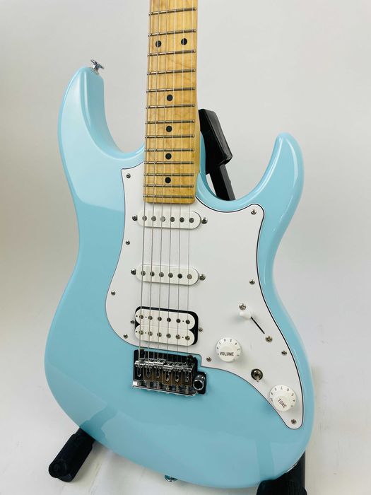 FGN J-Standard Odyssey Traditional  made in Japan HSS Stratocaster