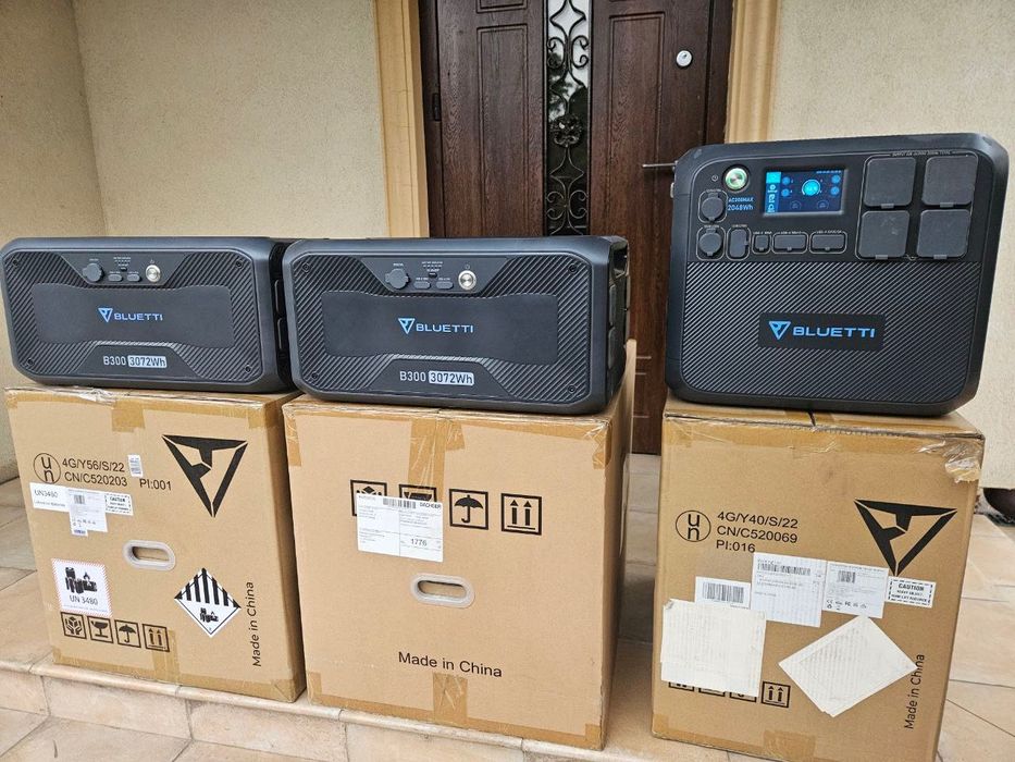 Зарядна станція BLUETTI AC200MAX 2048Wh + 2 батареї B300 по 3072Wh