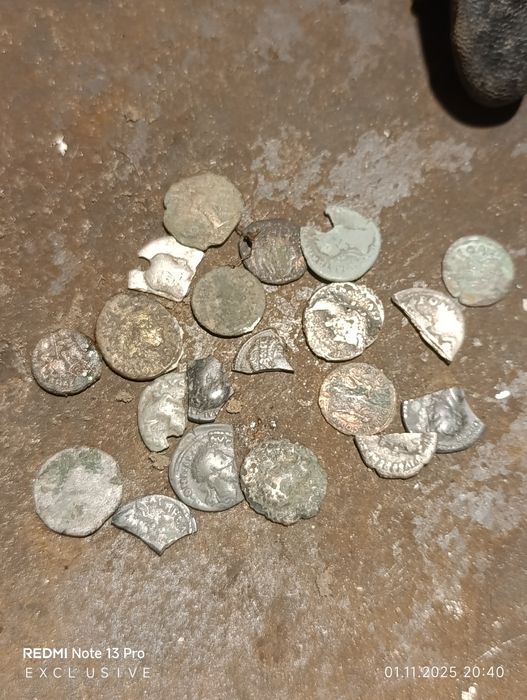 Продам динарії цистерції