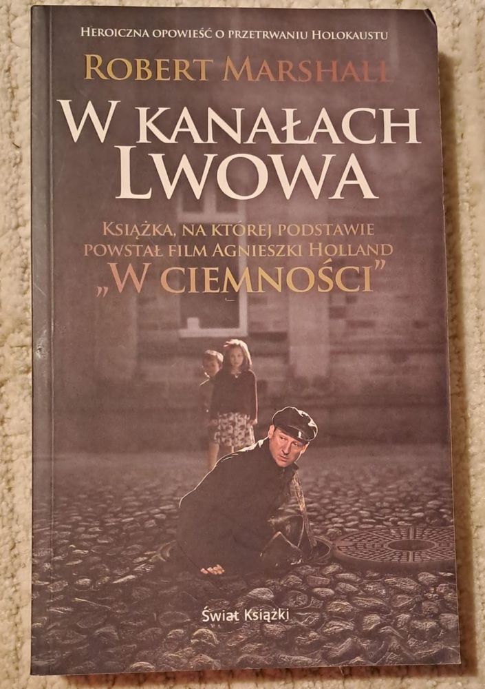 W kanałach Lwowa Robert Marshall