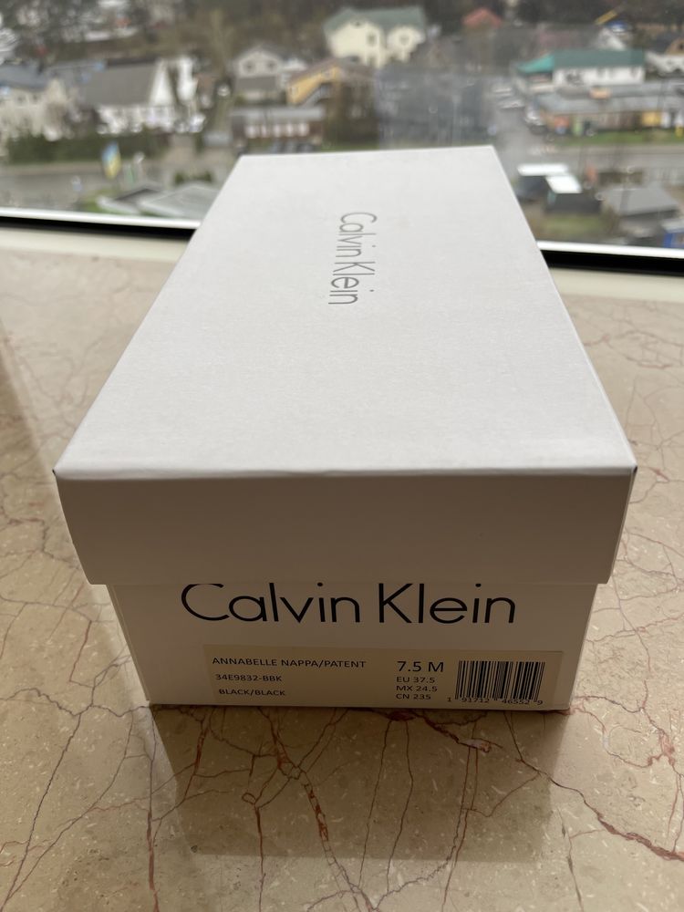 Calvin Klein оригінал шкіряні балетки з лого