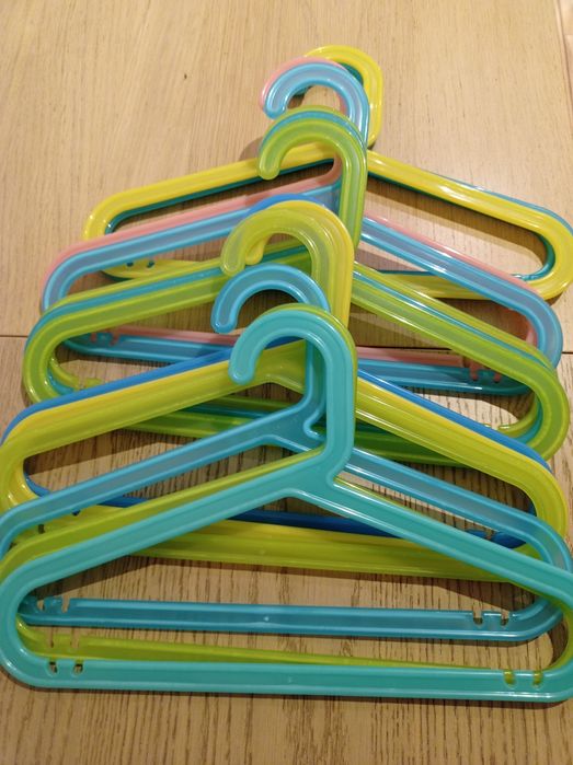 Wieszaki dla dzieci Ikea