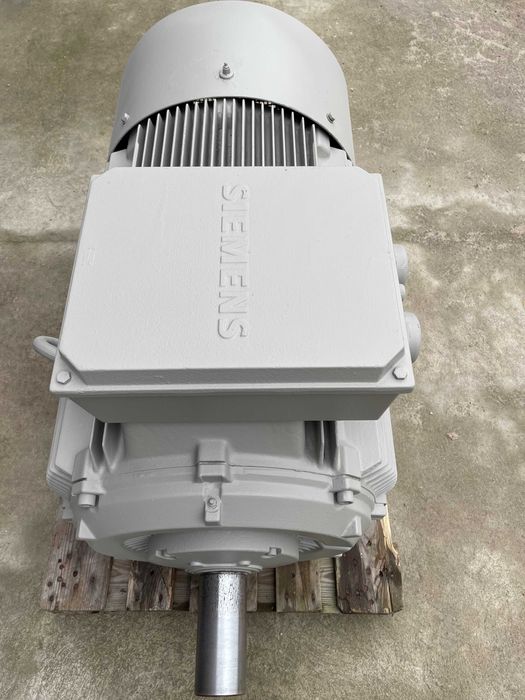 Silnik elektryczny SIEMENS 200 kW 1480 obr