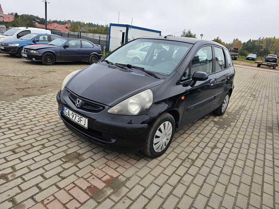 Honda Jazz 2003r/1.3benzyna/83KM/opłaty aktualna/klimatyzacja/5drzwi