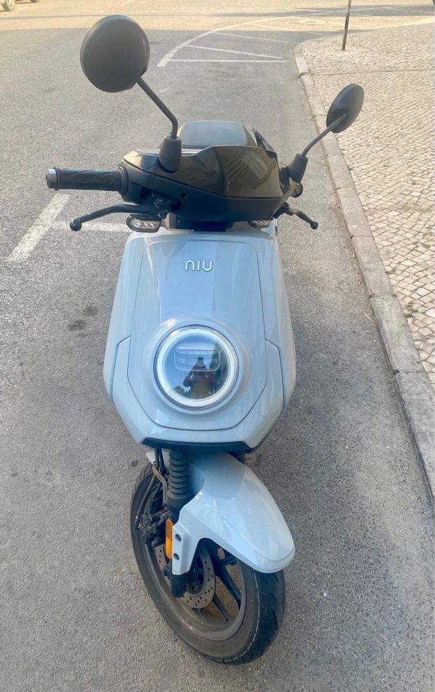 Moto eletrica NIU MQI GT