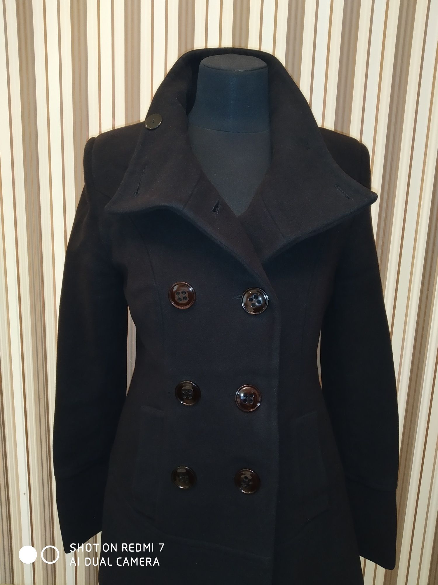 Продам женское пальто р.48