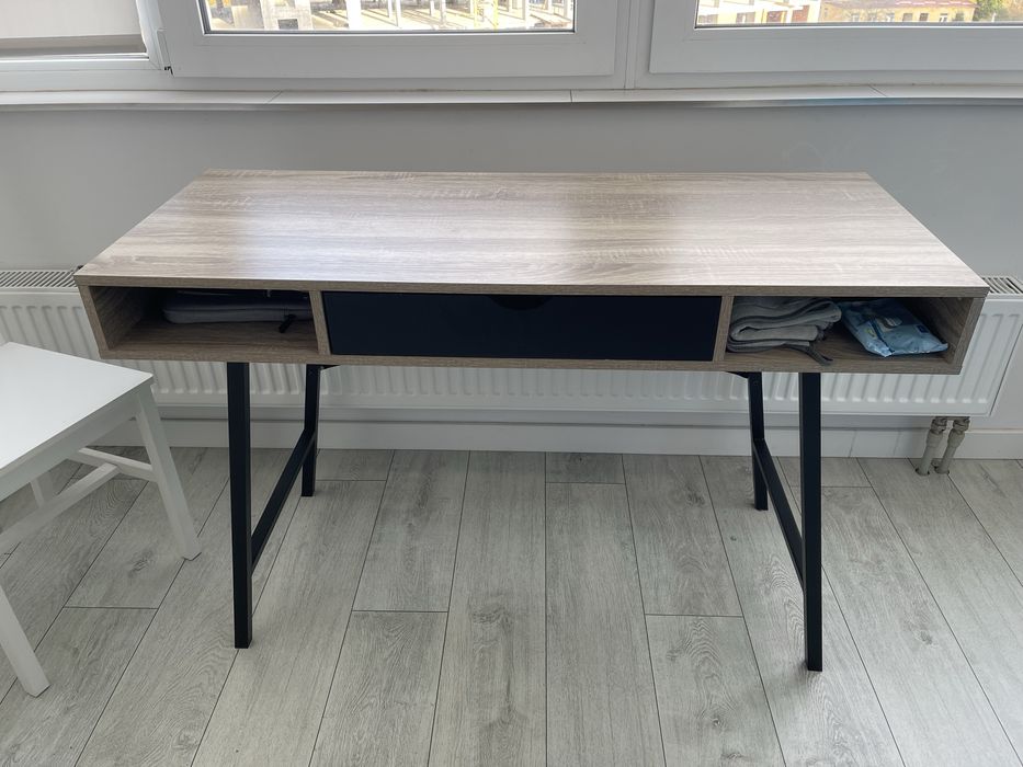 Стіл письмовий ABBETVED 48x120 св.дуб/чорний Jysk