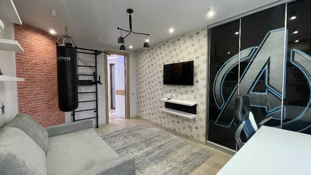 Продам 4к квартиру в ЖК "Атлант" на А. Поля (низ)