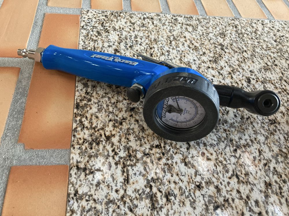 Manometro compressor para as duas variadades de valvulas.