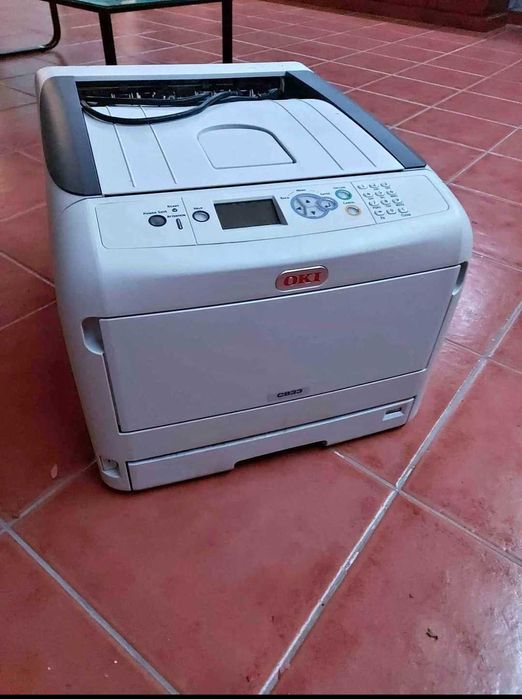 Impressora laser oki c833