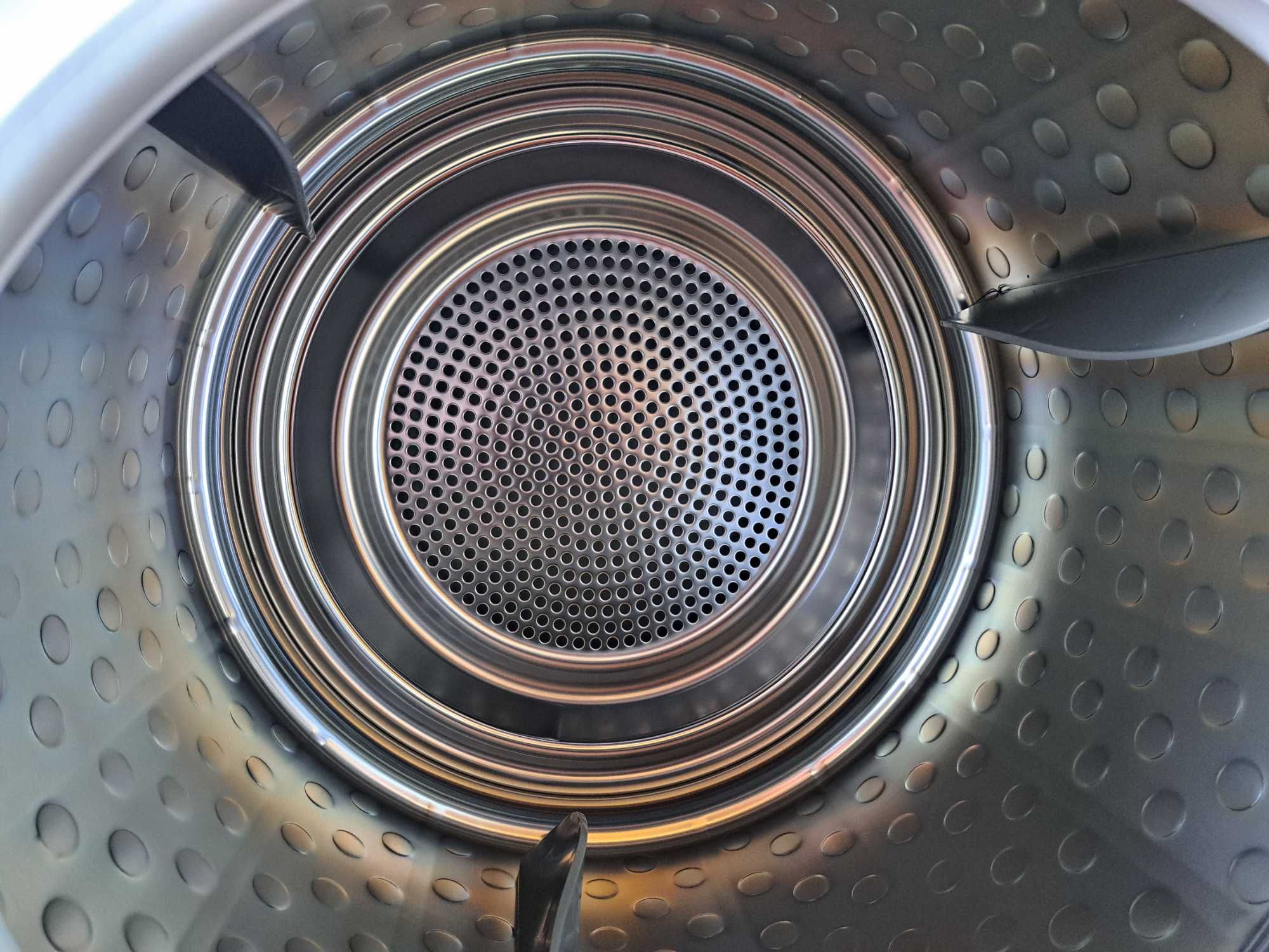 Máquina de secar roupa ELECTROLUX EDH3685TDW.