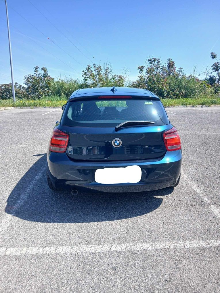 BMW 116d  edição Sport-Line 2013