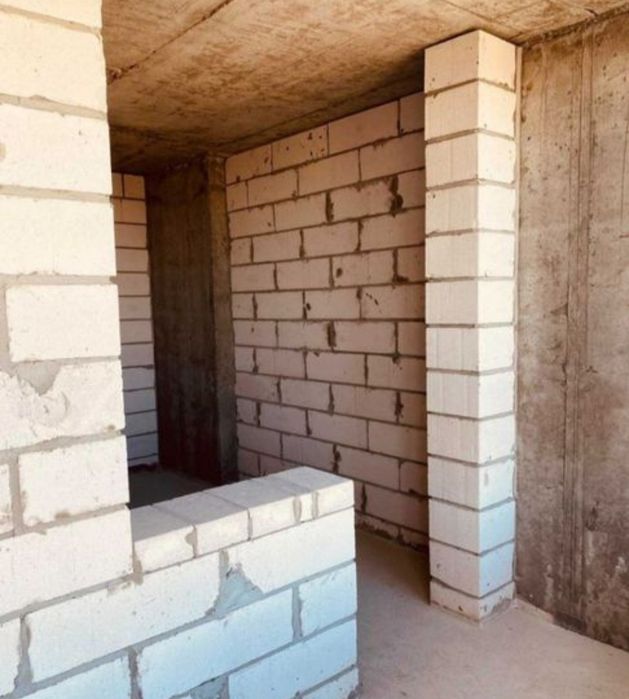 Видова 2-кв-ра в елітній новобудові. Центр. Панорама на річку.