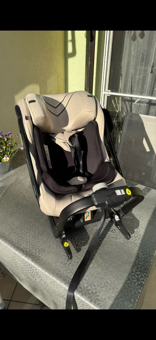 Fotelik samochodowy Axkid One