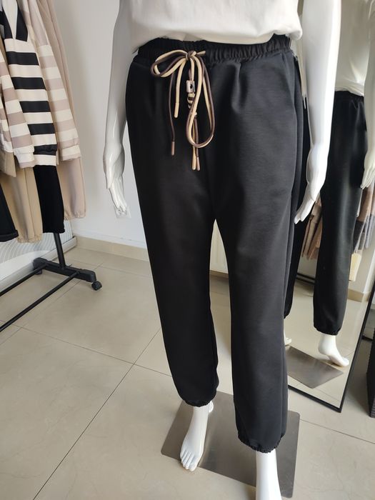 Masełkowe spodnie dresowe z ociepleniem - czarny One size