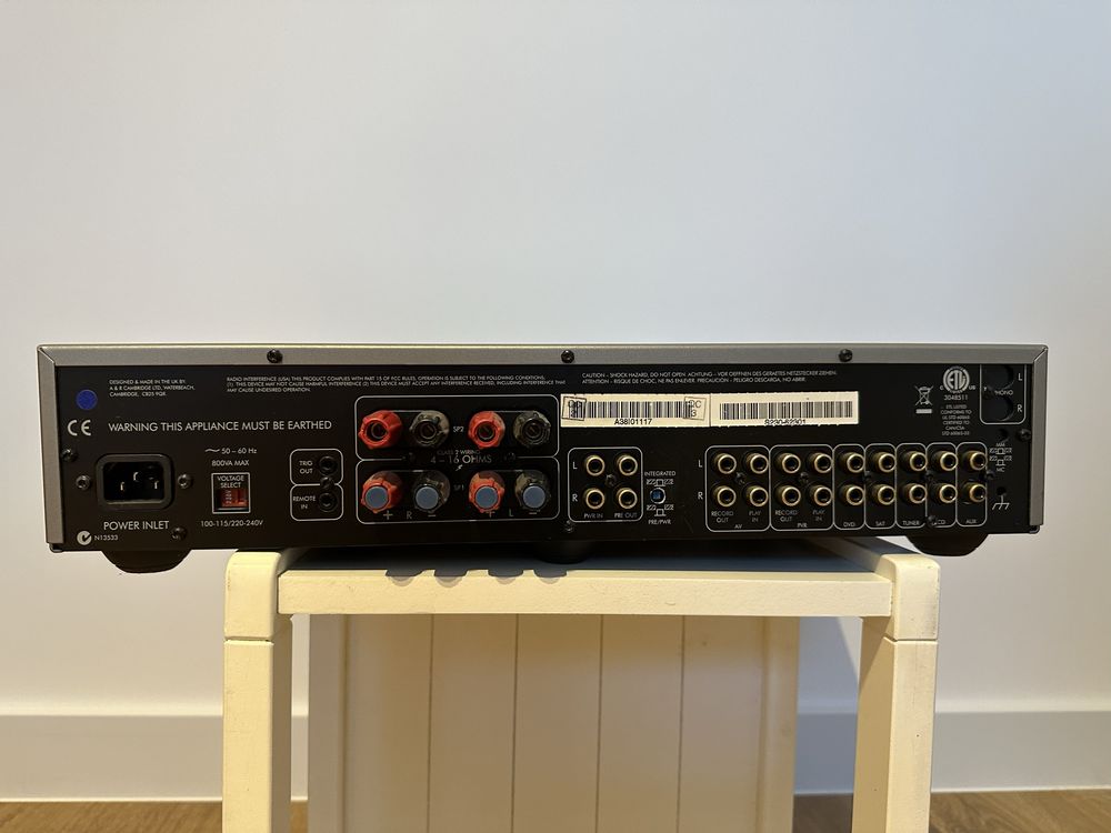 Arcam FMJ A38 srebrny