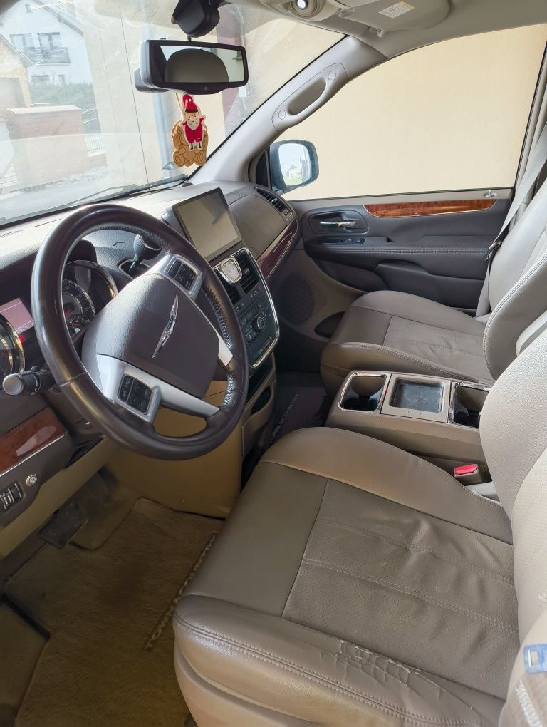 Chrysler Town & Country
