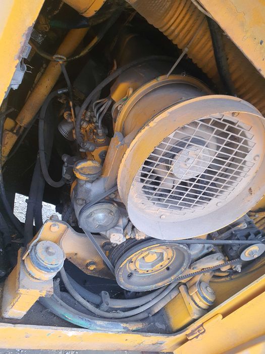 Walec drogowy CASE Vibromax W854