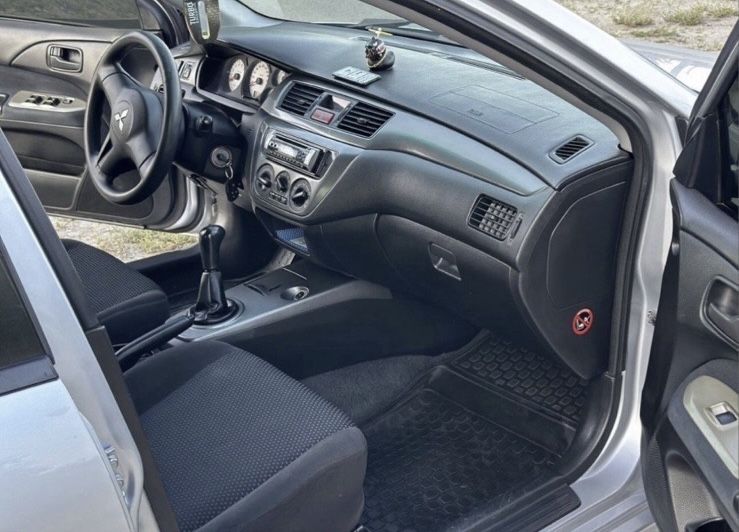 Mitsubishi Lancer 9 2007 року.1.6 бензин