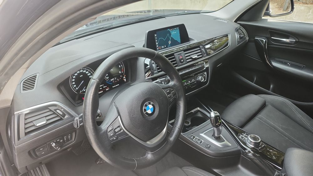 Bmw 114 d automática 5 Portas