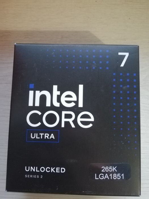 Intel core ultra 7 265k Gwarancja, używany mniej niż miesiąc