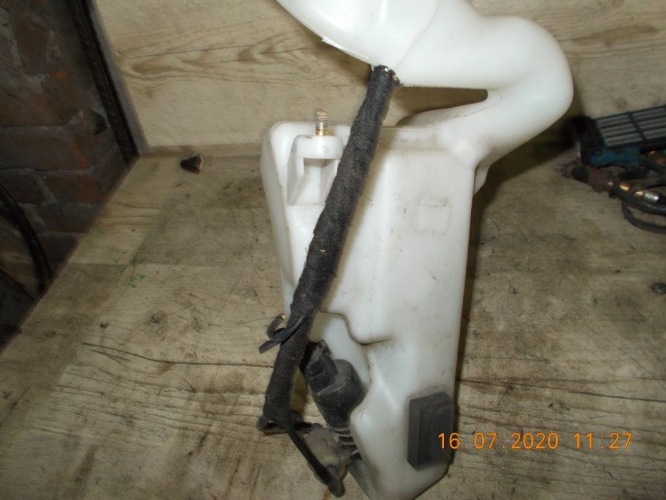 Zbiorniczek płynu do spryskiwaczy Skoda Fabia I HB