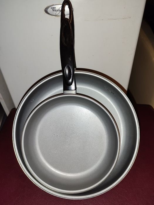 Набір сковорідок 20см, 26см