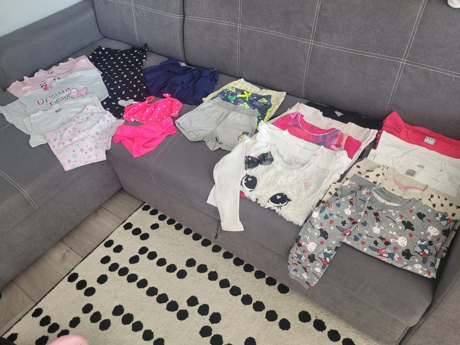 Paka ubranka dla dziewczynki