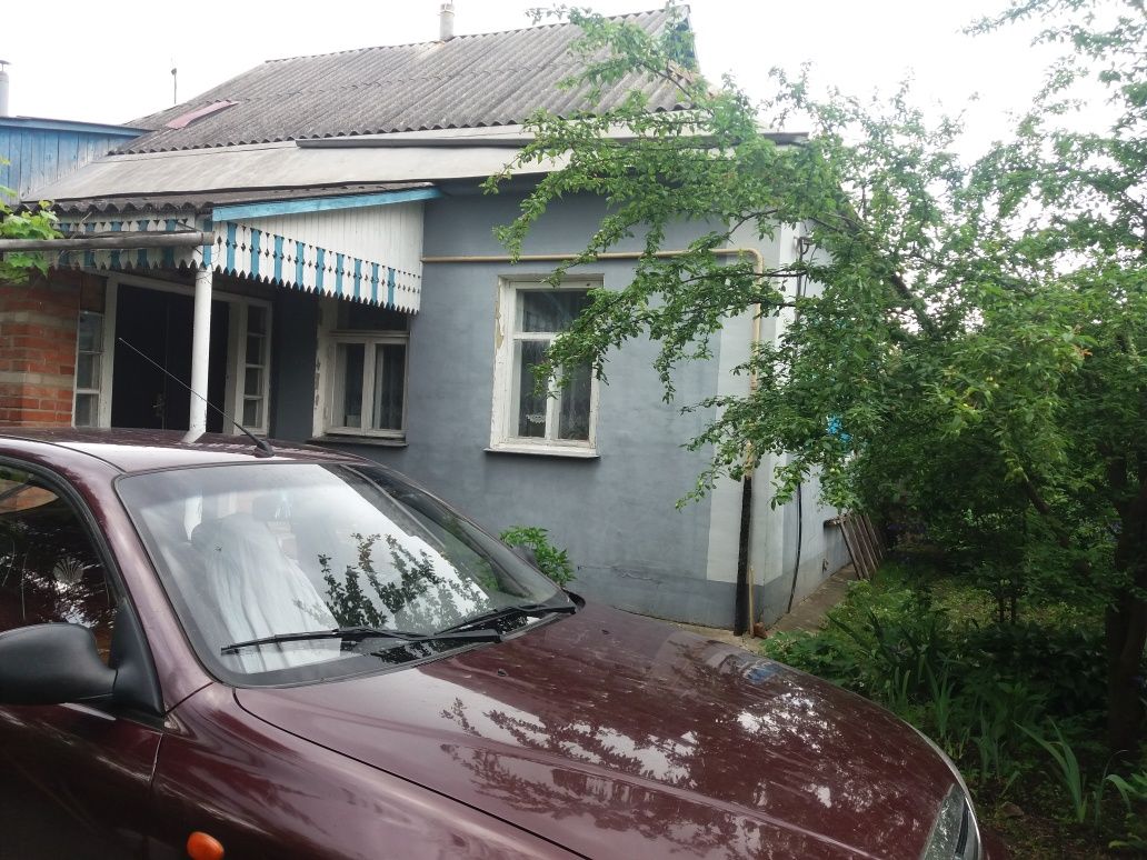 Продам кирпичный дом в Дергачах, 8 км. от Харькова  Сертификат.
