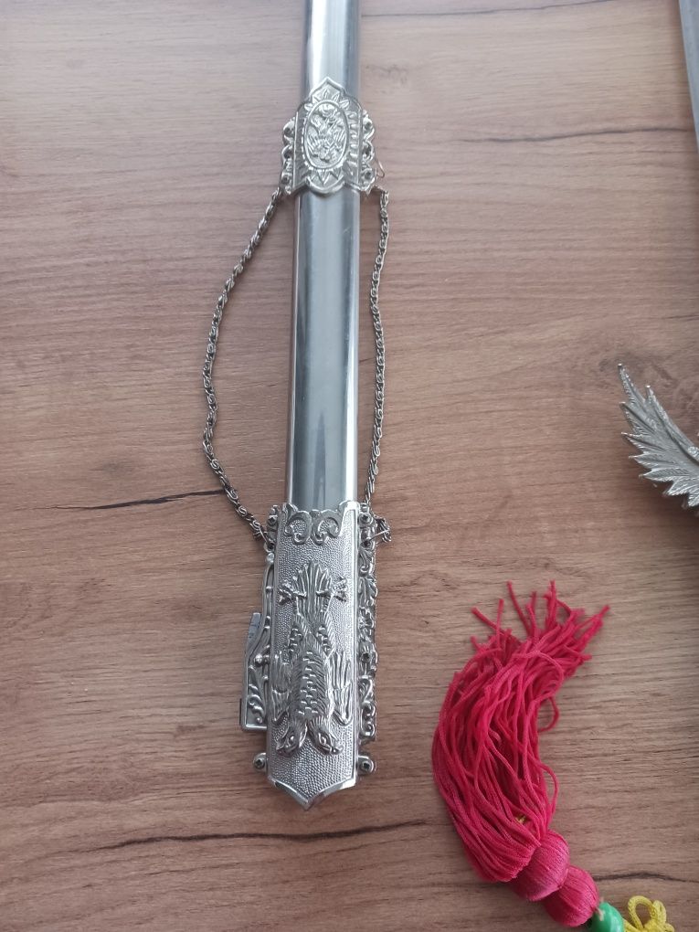Miecz metalowy srebrny