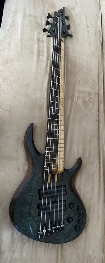 Sabre Viper 6 custom bas