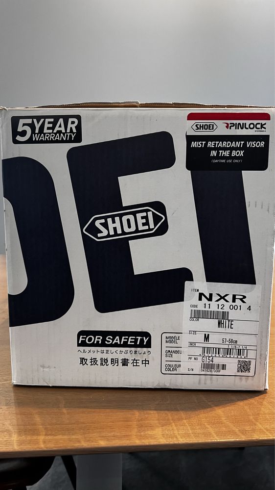 Продам мотошлем Shoei NXR