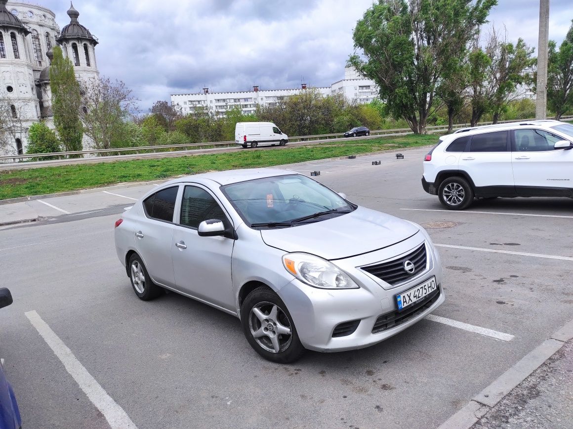 Nissan Note-Versa 2013 avtomat газ/бензин